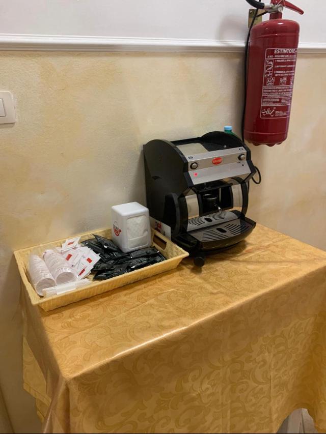 Albergo Florida 伊索拉迪卡波里祖托 外观 照片